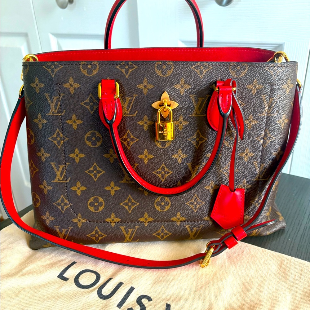 Louis Vuitton 2019 Monogram Flower Tote Authentic